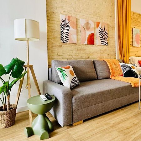 Beautiful Flat Next The Beach Valence Extérieur photo