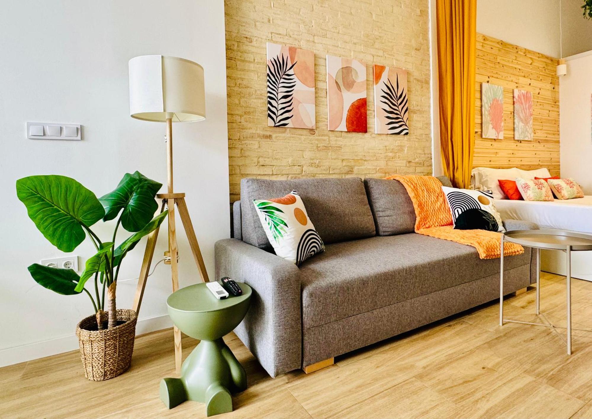 Beautiful Flat Next The Beach Valence Extérieur photo